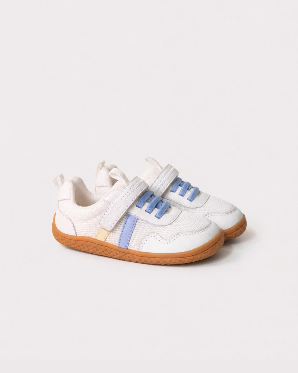 Zapatillas deportivas barefoot para niños de Owa x Gestapromo